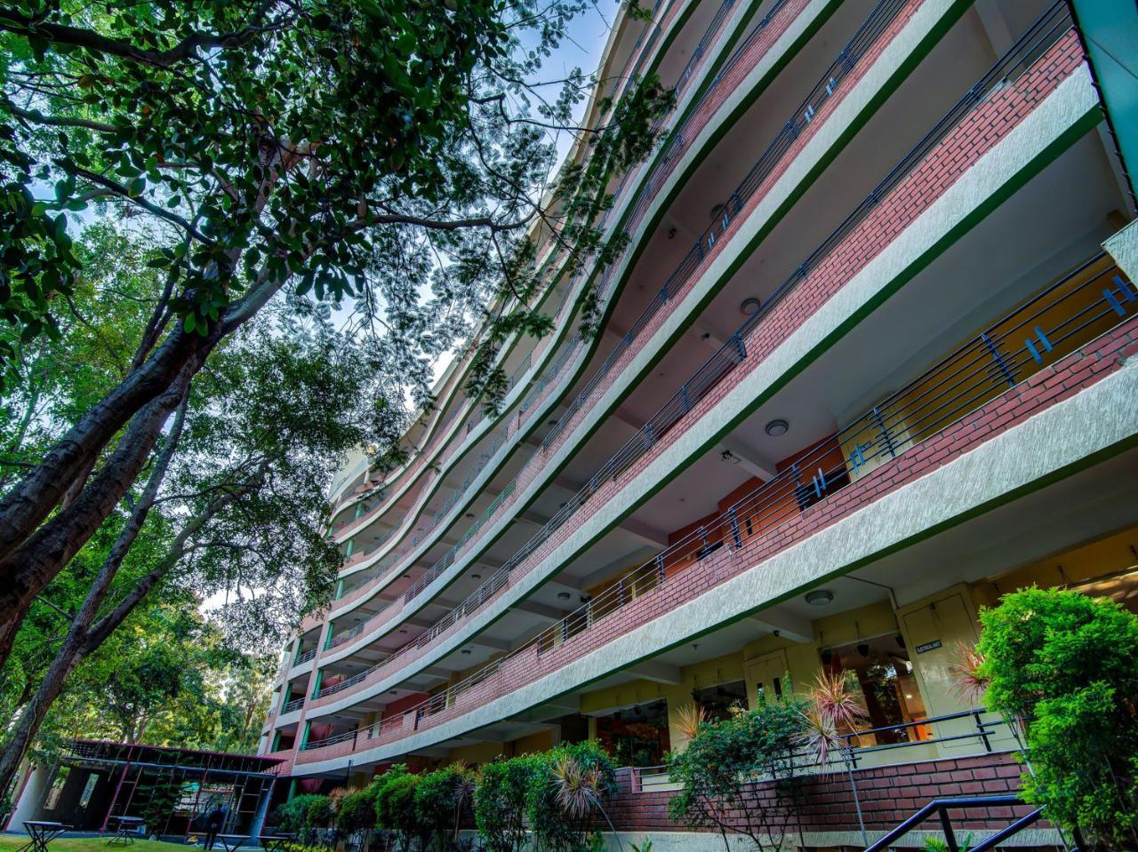 Gardeenia Comfortes Suites-Fully Vaccinated Staff Kammasandra Екстериор снимка